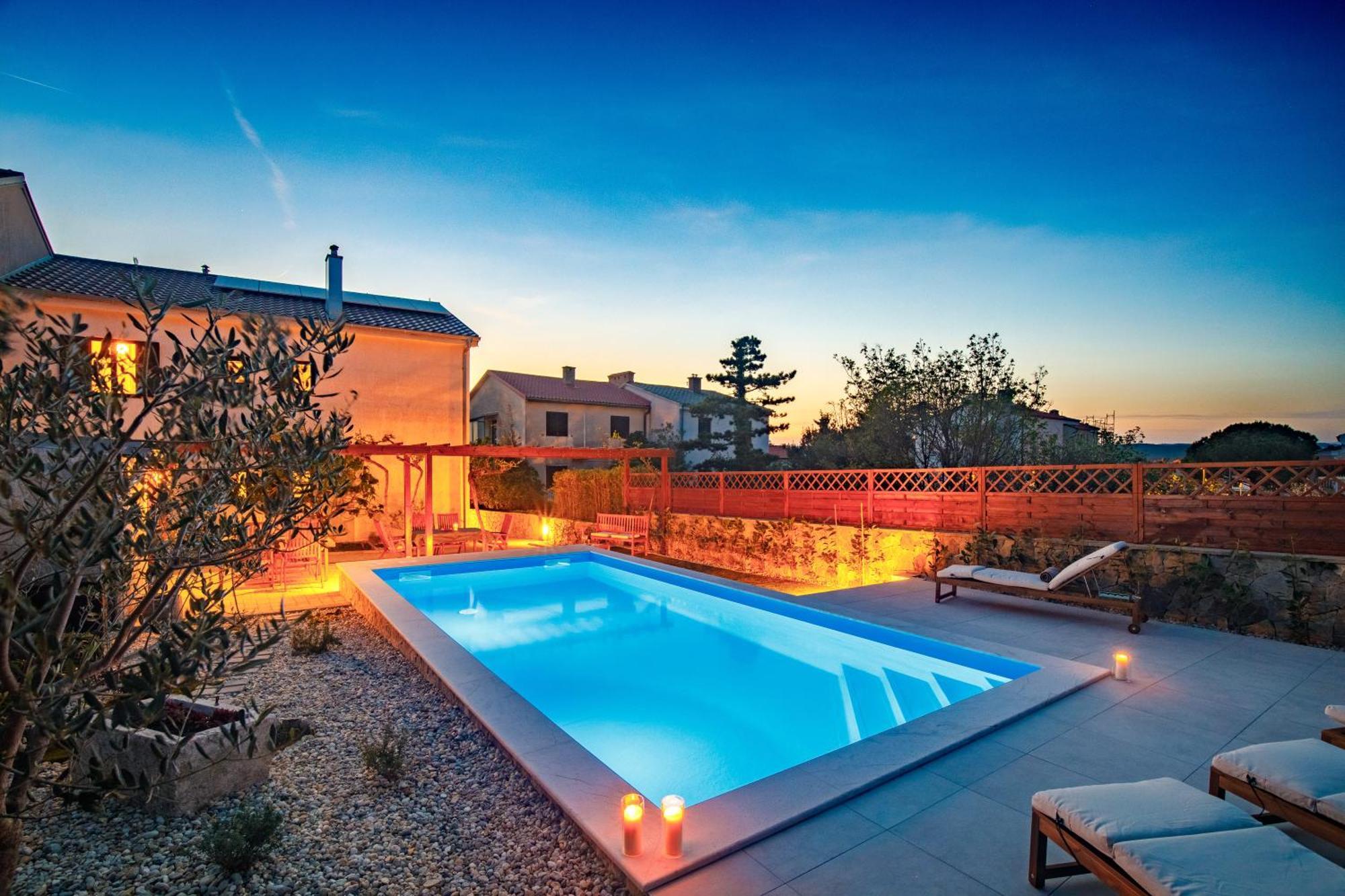 Home Away From Home With A Heated Pool ปูนัต ภายนอก รูปภาพ